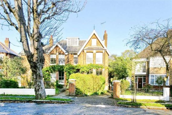 3 Bedroom Maisonette